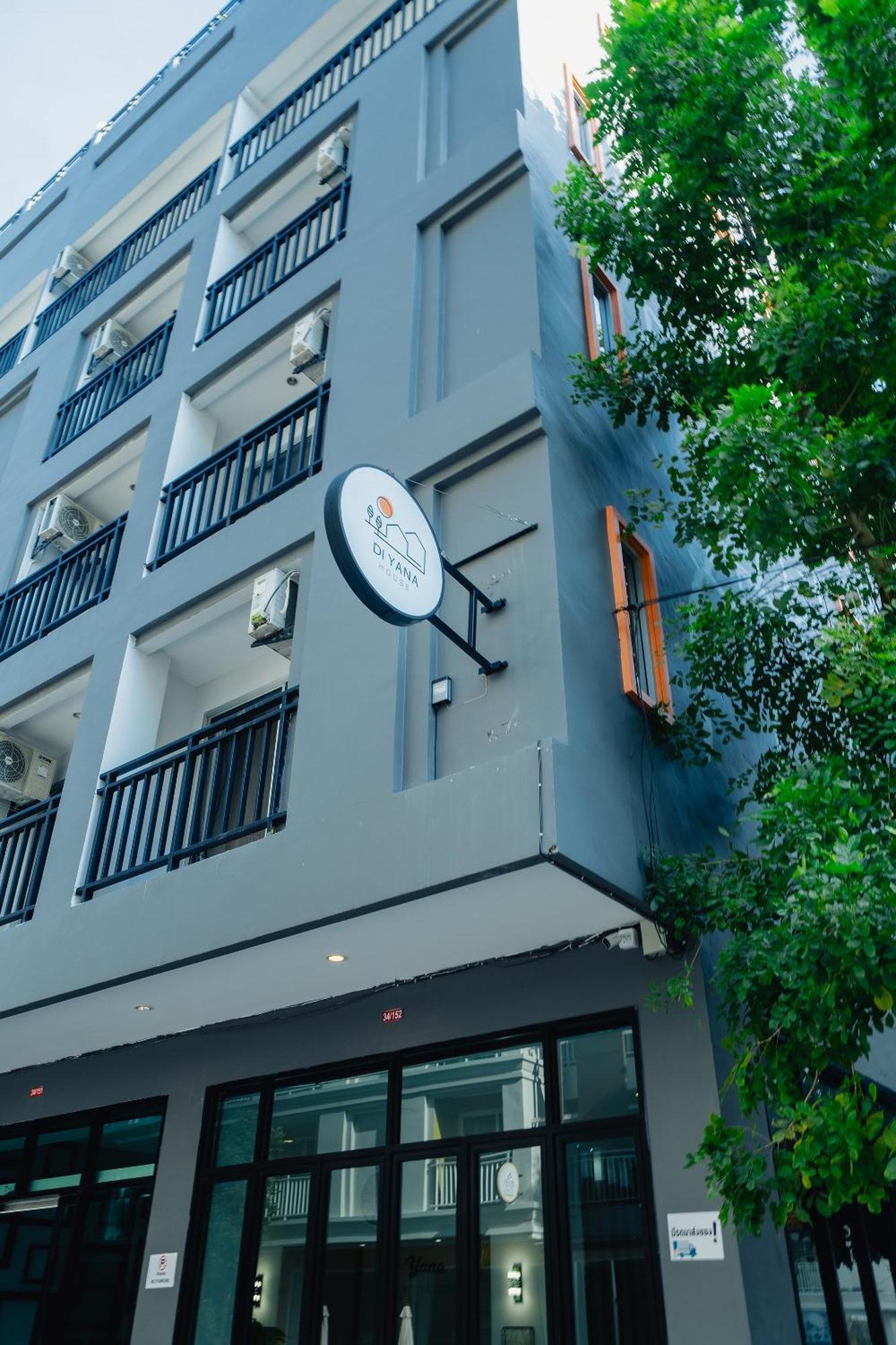 Di Yana Patong Hotel Exterior photo