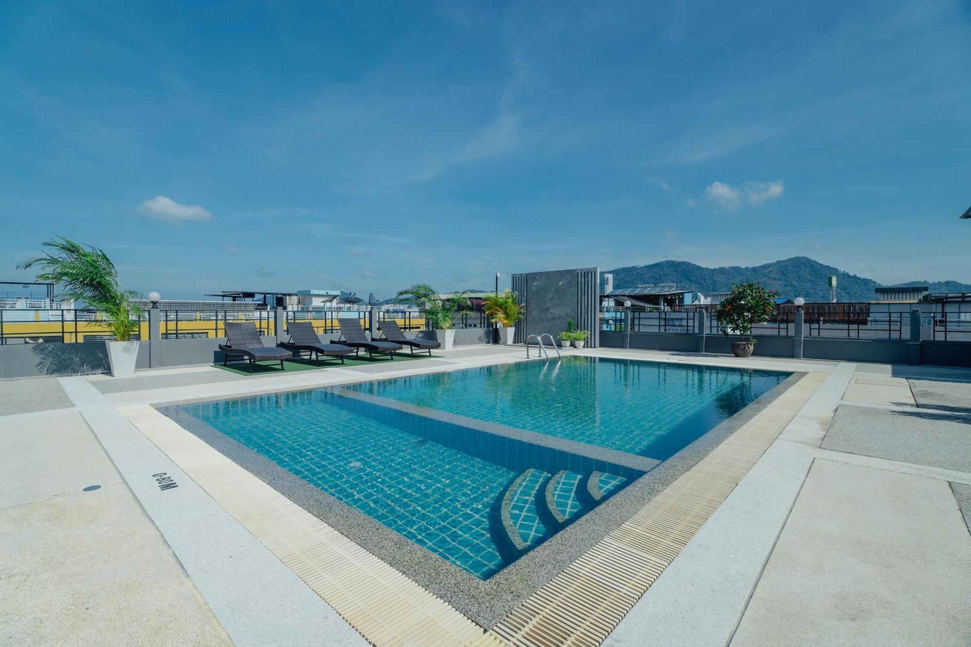 Di Yana Patong Hotel Exterior photo