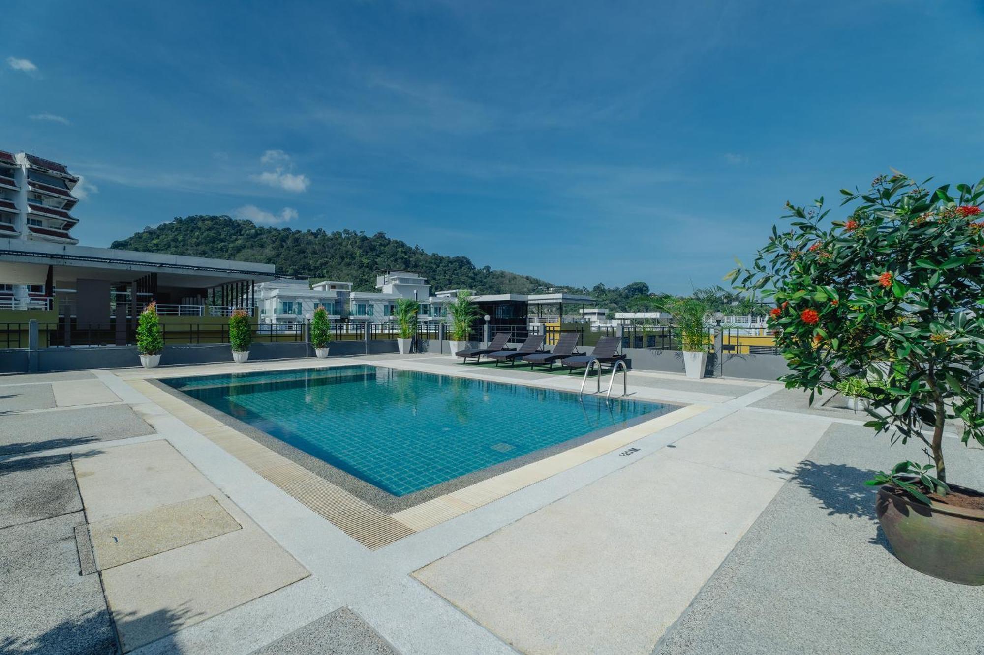 Di Yana Patong Hotel Exterior photo